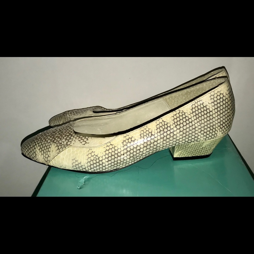 Lovely Snakeskin Shoes Hand Made Craftsperson 8 1/2 M Original Owner